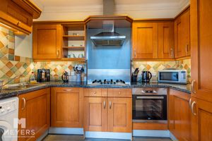 Photo 9- click for photo gallery